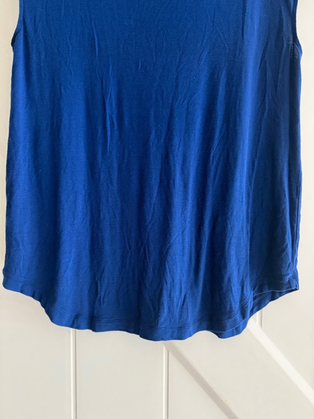 CAbi Notch Tee - Picture 10 of 12